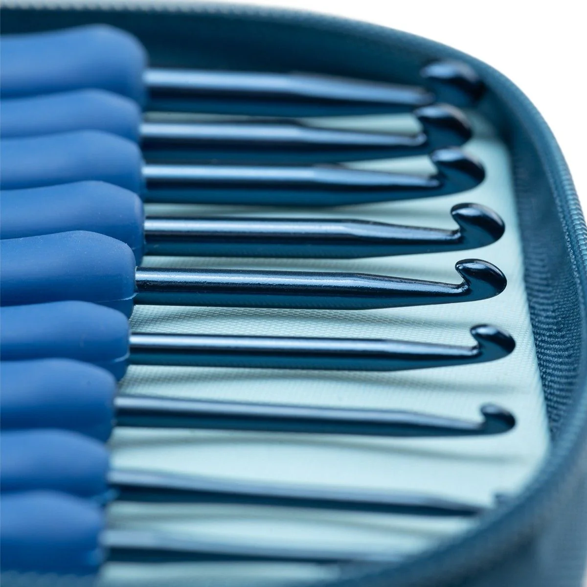 Cosmo Crochet Hook Set - 9 Sizes - Indigo - Image 7