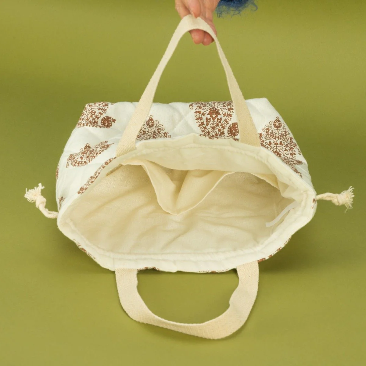 Quilted Project Bag w. Drawstring - Image 4