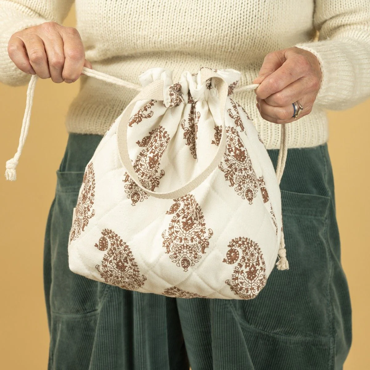 Quilted Project Bag w. Drawstring - Image 7