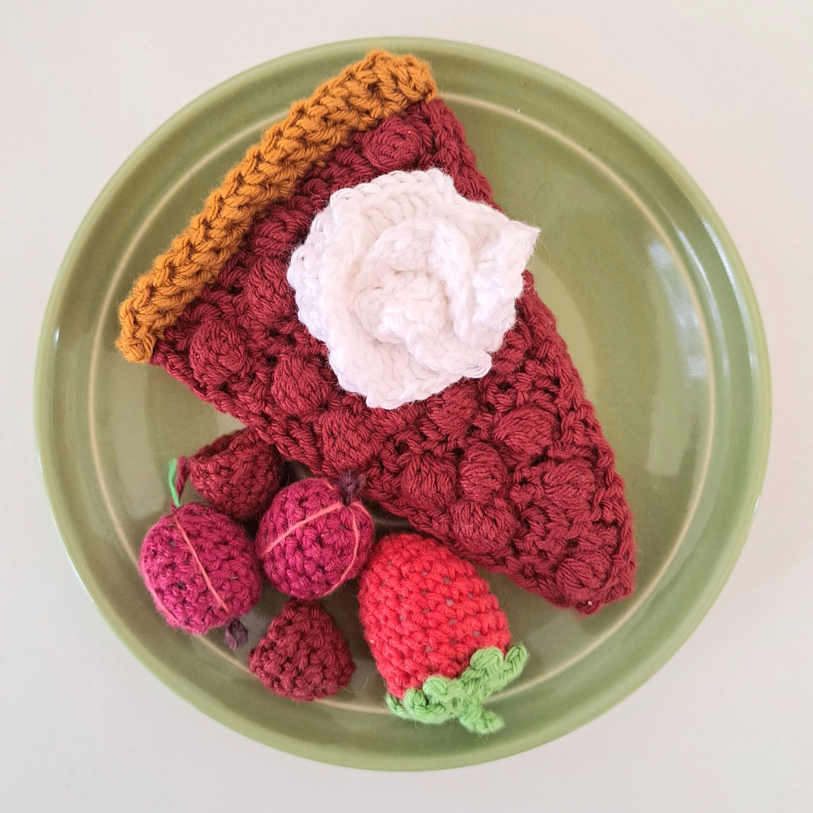 Pie with Red Berries - Image 2